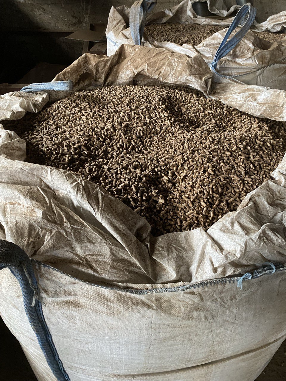 Готові пелети у відкритому Big Bag
